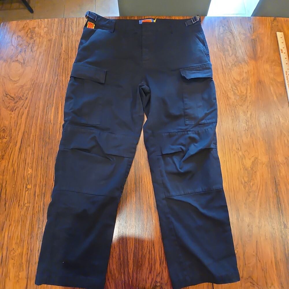 Empyre Relaxed Fit Cargo Pants Black Skate Baggy Y2K Streetwear Men's 34 Read**